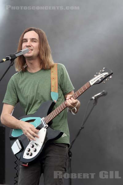 TAME IMPALA - 2013-08-23 - SAINT CLOUD - Domaine National - Grande Scene - 